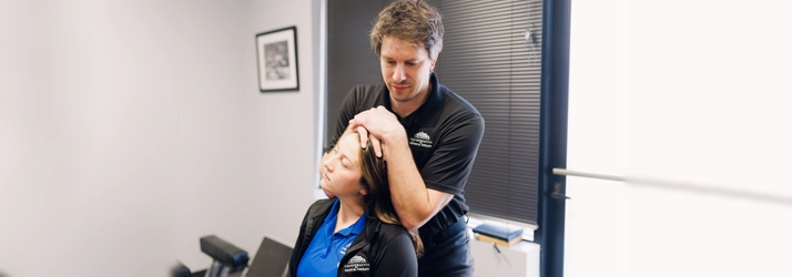 Chiropractor Bartlett IL Eric Brosio Neck Pain